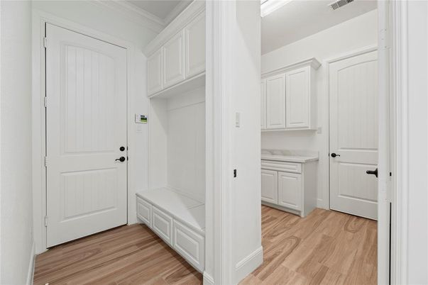 Interior, Washer, Wood Texture Flooring