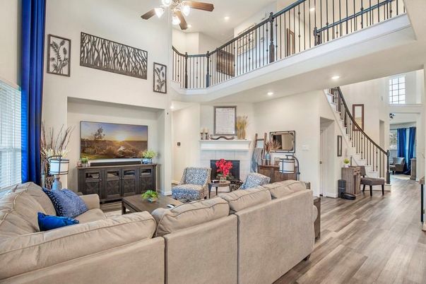 Fireplace, Interior, Living room, Piano, Recessed Lighting, Wood Texture Flooring