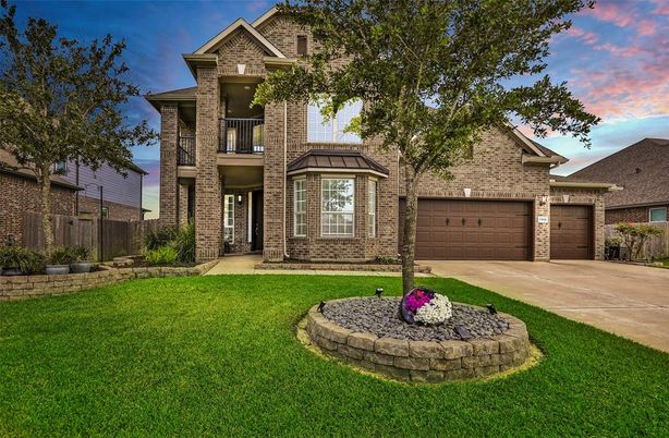 Attached, Exterior, Facade, Brick Facade, Brick Traditional