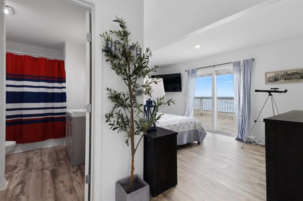 Bedroom, Interior, Recessed Lighting, Water, Wood Texture Flooring