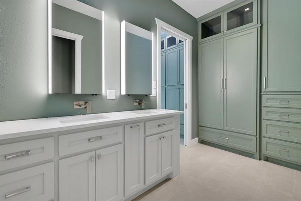 Bathroom, Dual Sink Vanities, Interior, Recessed Lighting