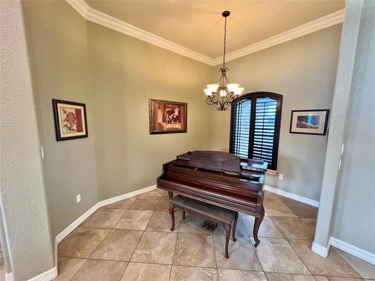 Chandelier, Interior, Piano