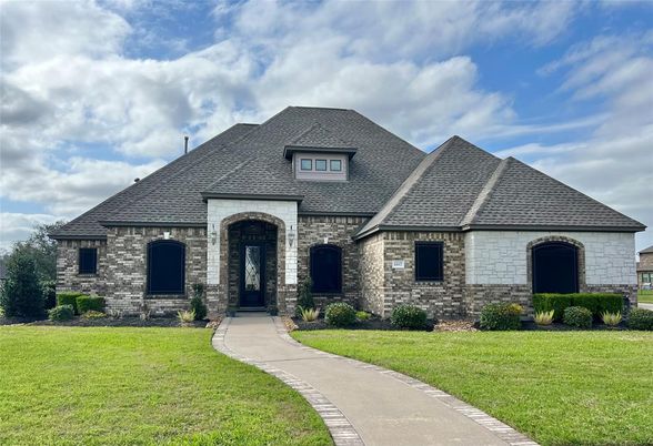Exterior, Facade, Brick Facade, French Provincial