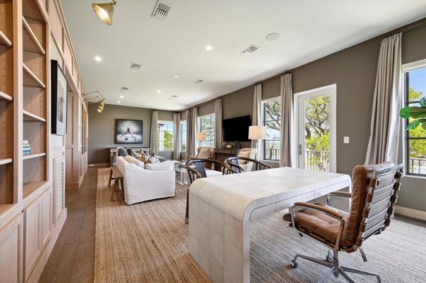 Interior, Living room, Recessed Lighting, Wood Texture Flooring