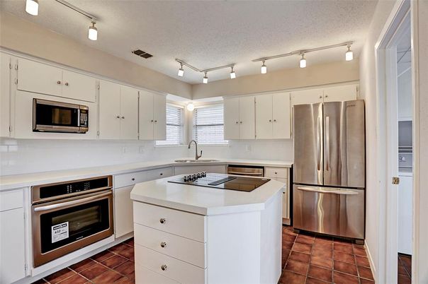 Interior, Kitchen, Stainless Steel Appliances