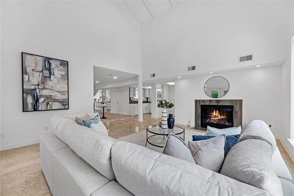Fireplace, Interior, Living room, Recessed Lighting