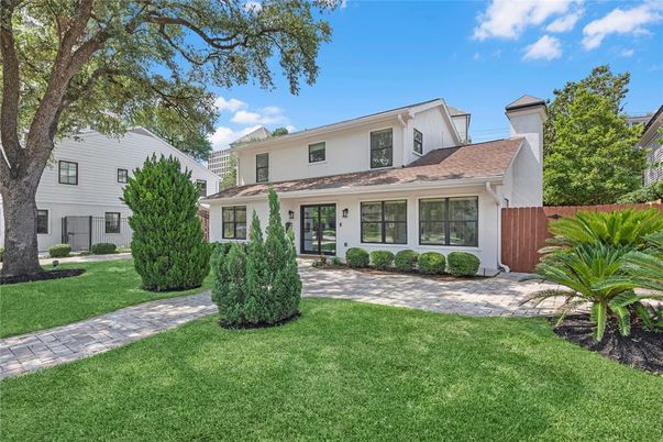 Backyard, Exterior, Facade, Farmhouse