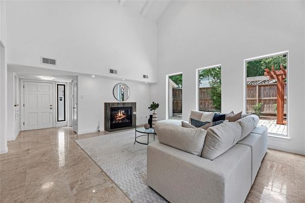 Fireplace, Interior, Living room, Recessed Lighting