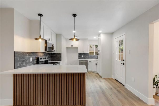 Interior, Kitchen, Pendant Lights, Recessed Lighting, Wood Texture Flooring