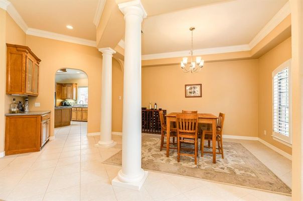 Chandelier, Dining room, Interior, Kitchen, Recessed Lighting