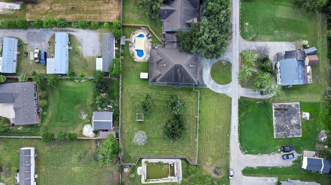 Exterior, Drone