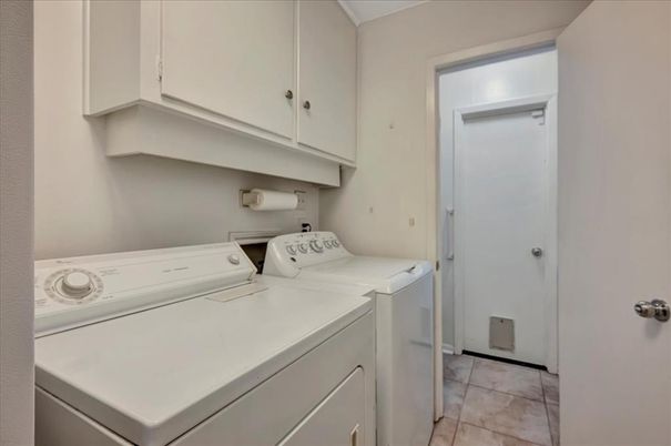 Interior, Washer