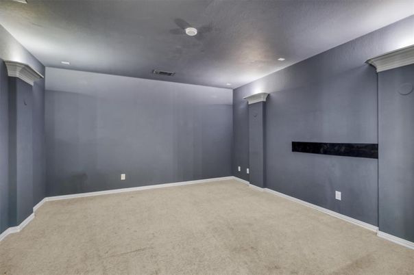 Empty room, Interior, Recessed Lighting