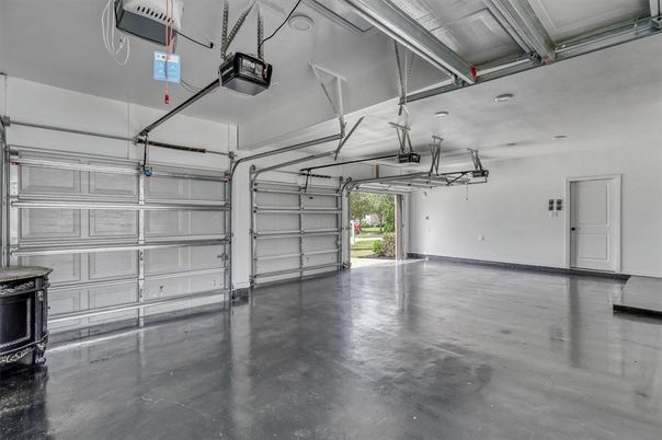 Garage, Interior