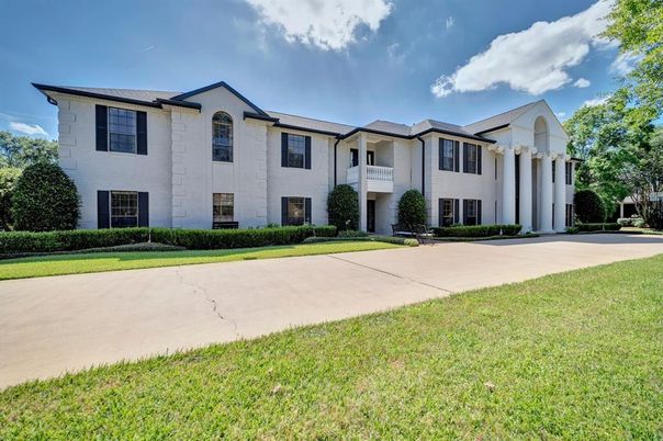 Backyard, Exterior, Facade, French Provincial