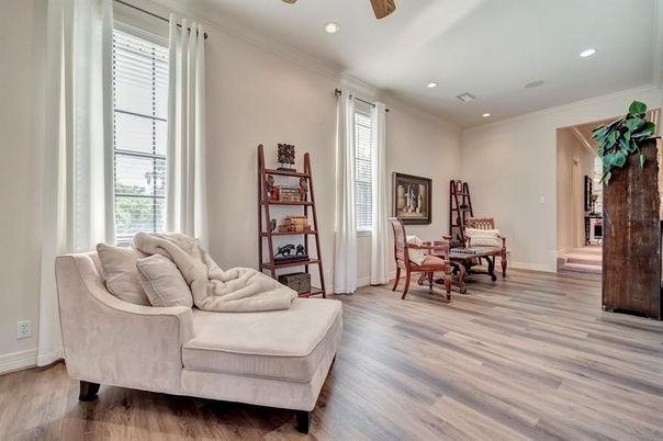 Dining room, Interior, Living room, Recessed Lighting, Wood Texture Flooring