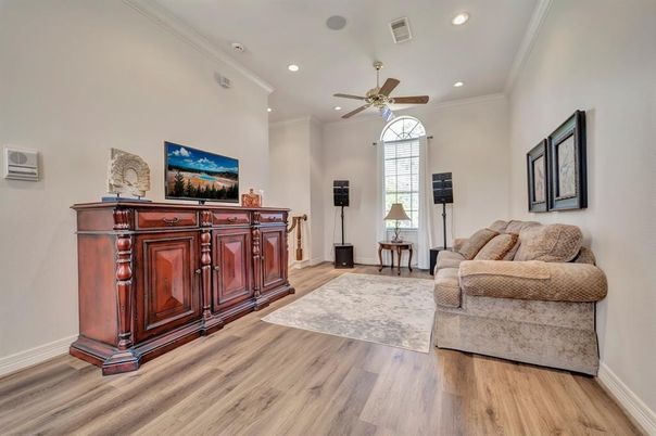 Interior, Living room, Recessed Lighting, Wood Texture Flooring