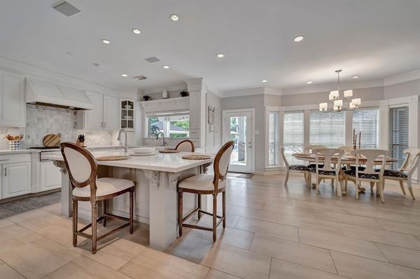Chandelier, Dining room, Interior, Kitchen, Recessed Lighting