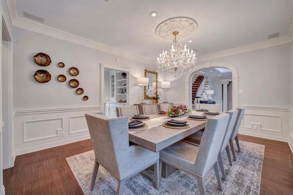 Chandelier, Dining room, Interior, Recessed Lighting, Wood Texture Flooring