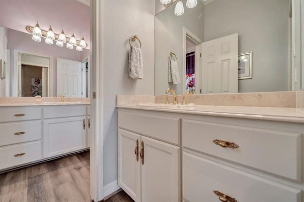 Bathroom, Dual Sink Vanities, Interior, Wood Texture Flooring