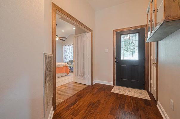 Interior, Recessed Lighting, Wood Texture Flooring