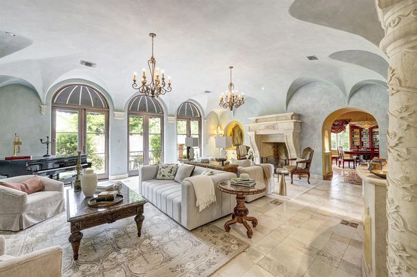 Chandelier, Fireplace, Interior, Living room