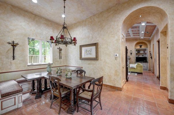 Chandelier, Dining room, Interior, Recessed Lighting