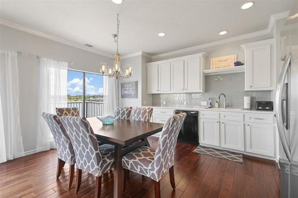 Chandelier, Dining room, Interior, Kitchen, Pendant Lights, Recessed Lighting, Wood Texture Flooring