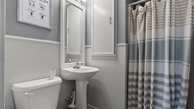 Bathroom, Interior