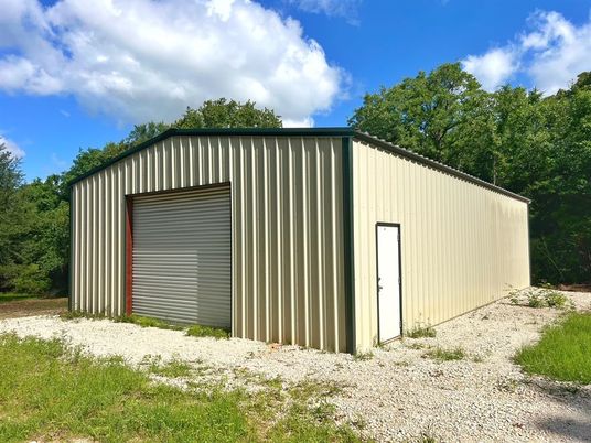 Detached Garage, Exterior