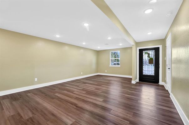 Empty room, Interior, Recessed Lighting, Wood Texture Flooring