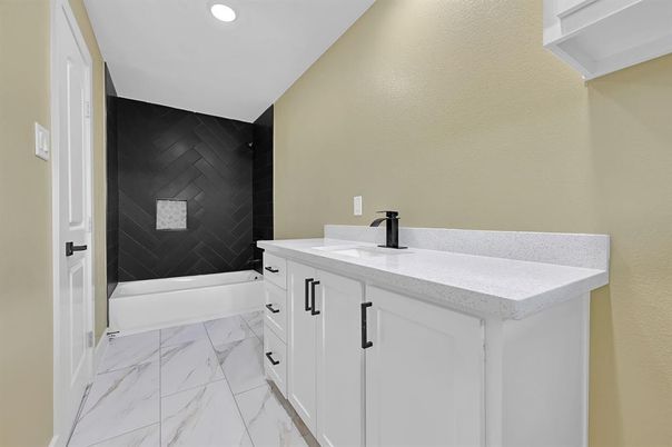 Bathroom, Interior, Marble, Recessed Lighting