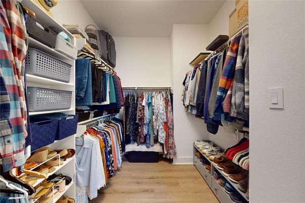 Interior, Walk-in Closets, Wood Texture Flooring