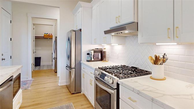 Interior, Kitchen, Stainless Steel Appliances, Wood Texture Flooring