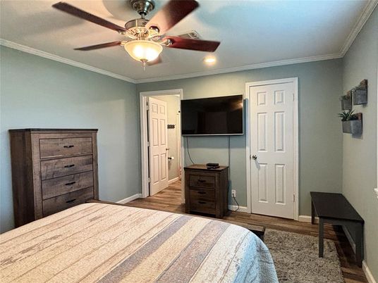 Bedroom, Interior, Recessed Lighting, Wood Texture Flooring