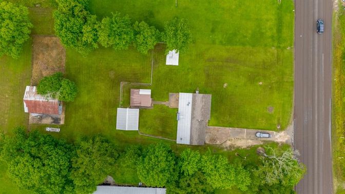 Exterior, Drone