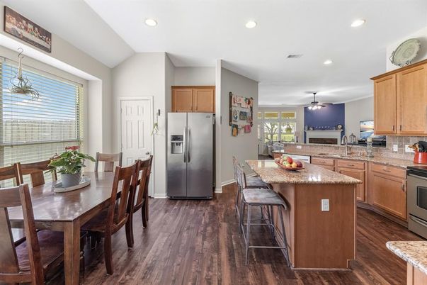Dining room, Interior, Kitchen, Recessed Lighting, Wood Texture Flooring