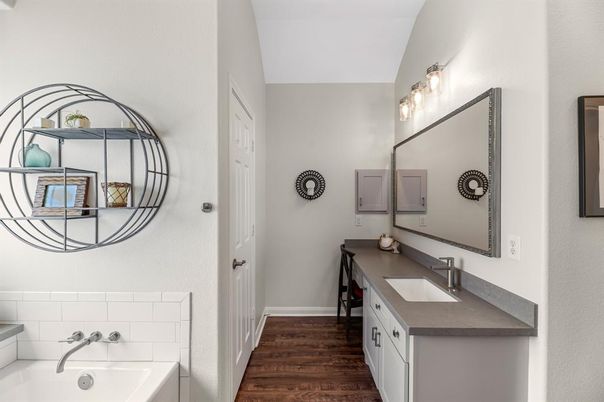 Bathroom, Dual Sink Vanities, Interior, Wood Texture Flooring