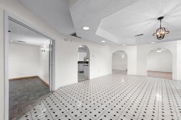 Empty room, Interior, Pendant Lights, Recessed Lighting