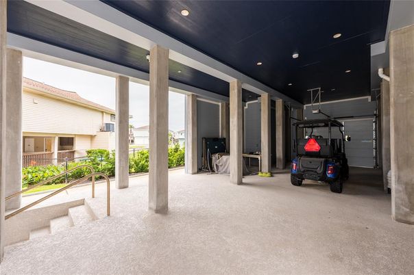 Fitness Equipment, Interior, Recessed Lighting