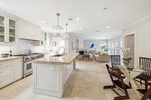 Dining room, Interior, Kitchen, Living room, Pendant Lights, Recessed Lighting, Stainless Steel Appliances