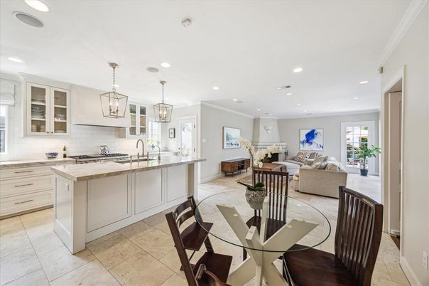 Chandelier, Dining room, Interior, Kitchen, Living room, Pendant Lights, Recessed Lighting, Stainless Steel Appliances