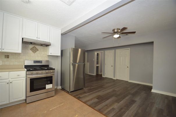 Interior, Kitchen, Stainless Steel Appliances, Wood Texture Flooring