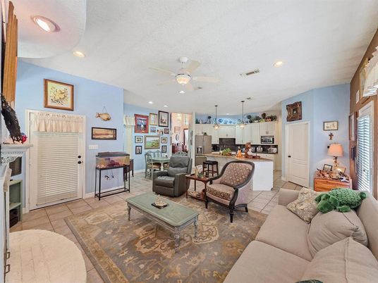 Interior, Kitchen, Living room, Pendant Lights, Recessed Lighting, Stainless Steel Appliances