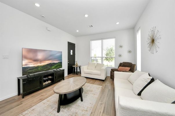 Interior, Living room, Recessed Lighting, Wood Texture Flooring