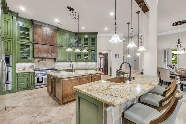 Dining room, Interior, Kitchen, Pendant Lights, Recessed Lighting, Stainless Steel Appliances