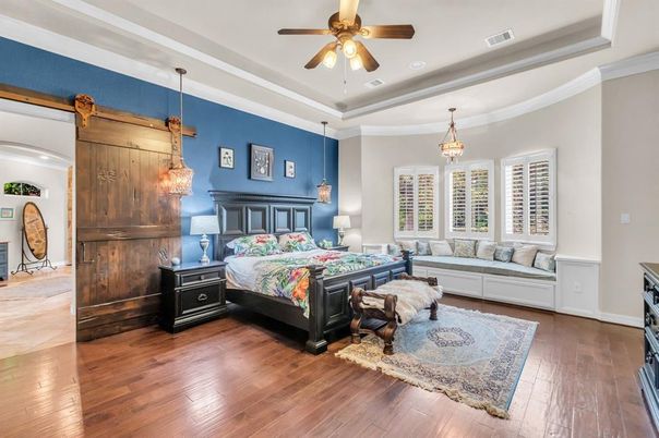 Bedroom, Interior, Pendant Lights, Recessed Lighting, Wood Texture Flooring