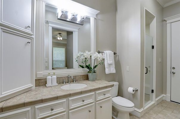 Bathroom, Interior, Tile Countertops