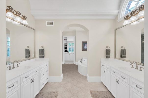 Bathroom, Dual Sink Vanities, Interior