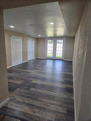 Empty room, Interior, Recessed Lighting, Wood Texture Flooring